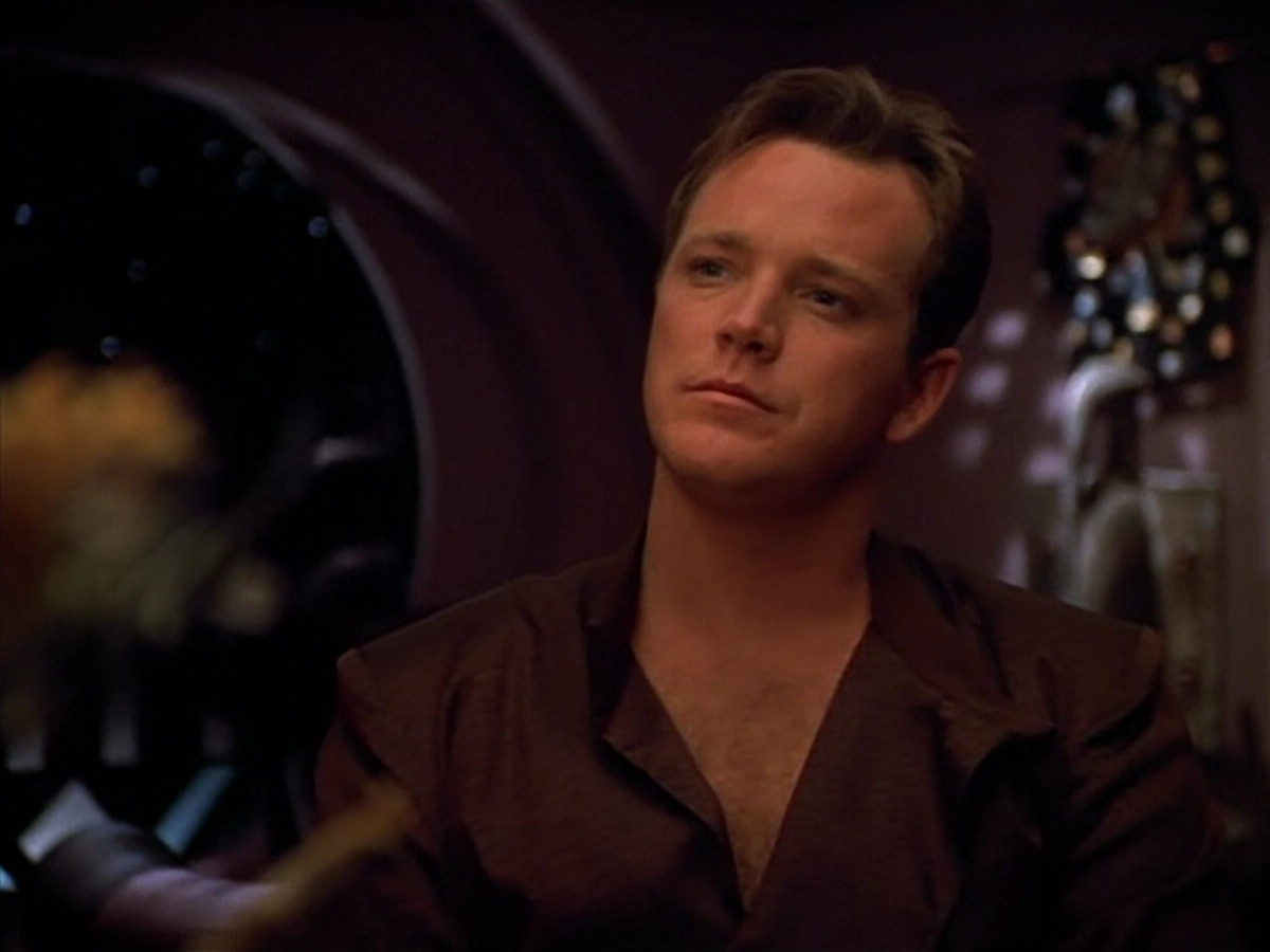 extant_StarTrek_VOY_4x09-YearOfHellPart2_00707.jpg