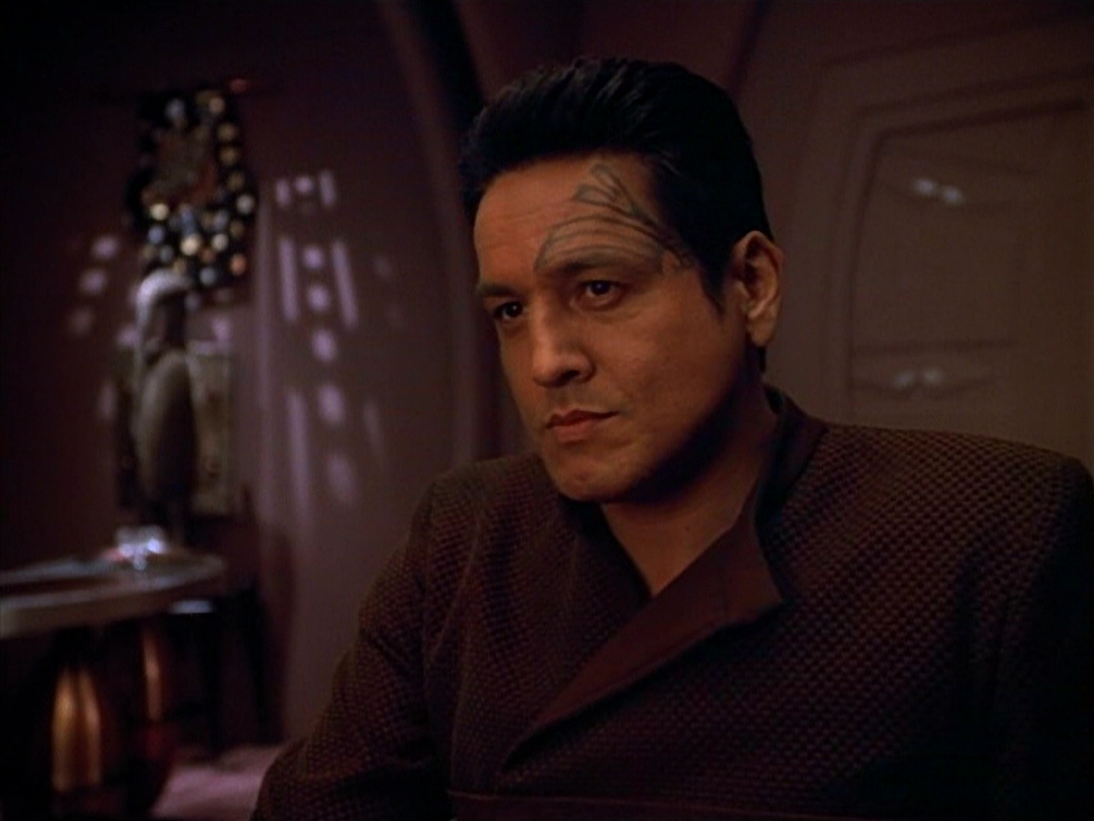 extant_StarTrek_VOY_4x09-YearOfHellPart2_00723.jpg