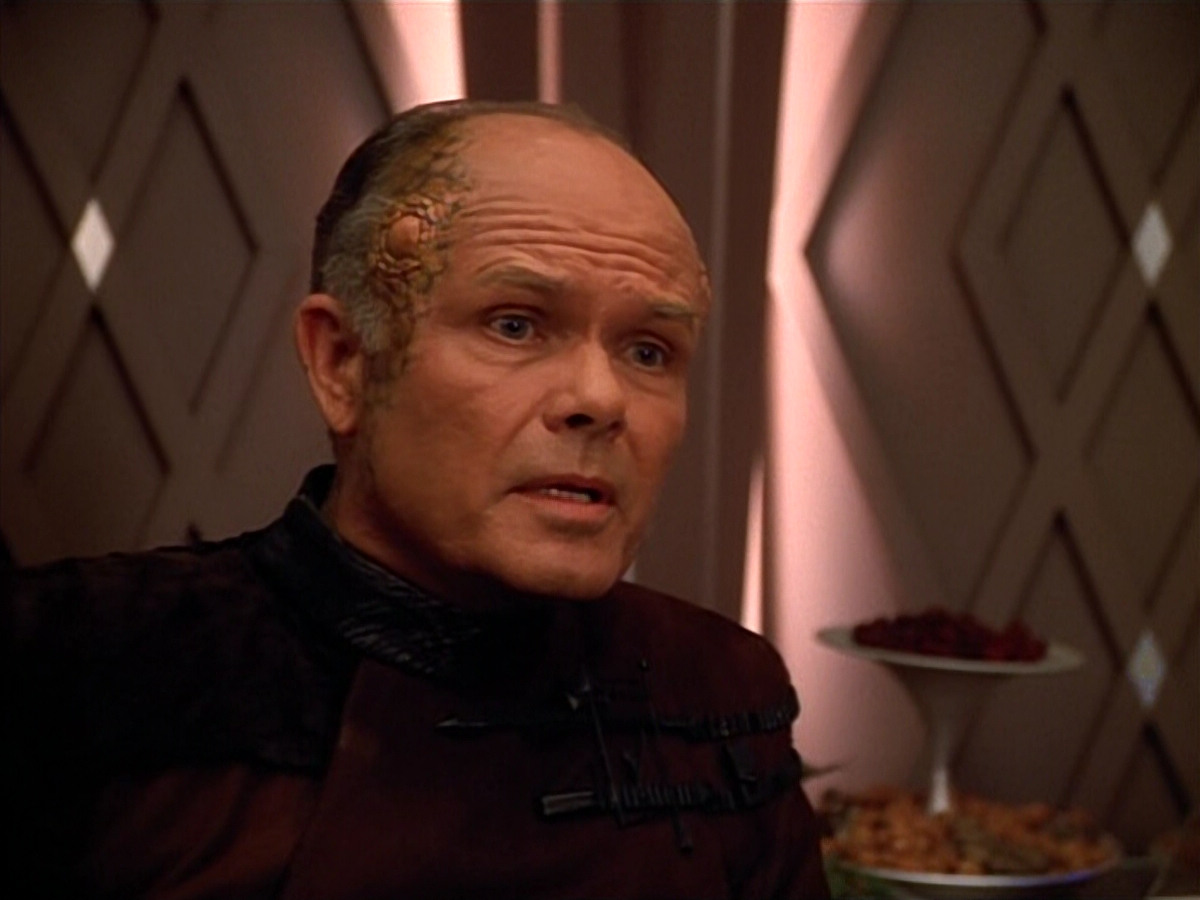 extant_StarTrek_VOY_4x09-YearOfHellPart2_00732.jpg