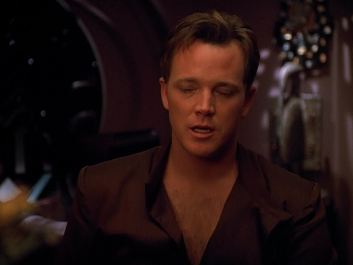 extant_StarTrek_VOY_4x09-YearOfHellPart2_00740.jpg