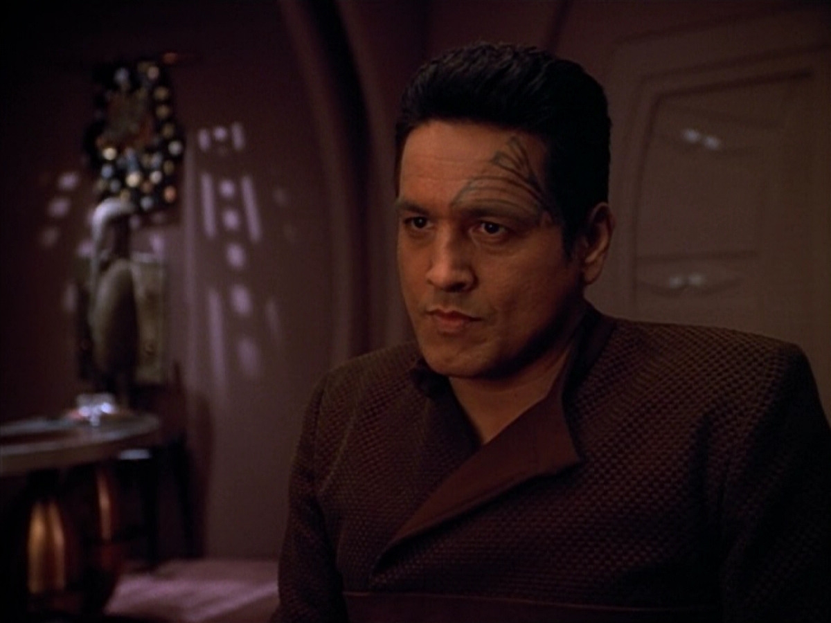 extant_StarTrek_VOY_4x09-YearOfHellPart2_00749.jpg