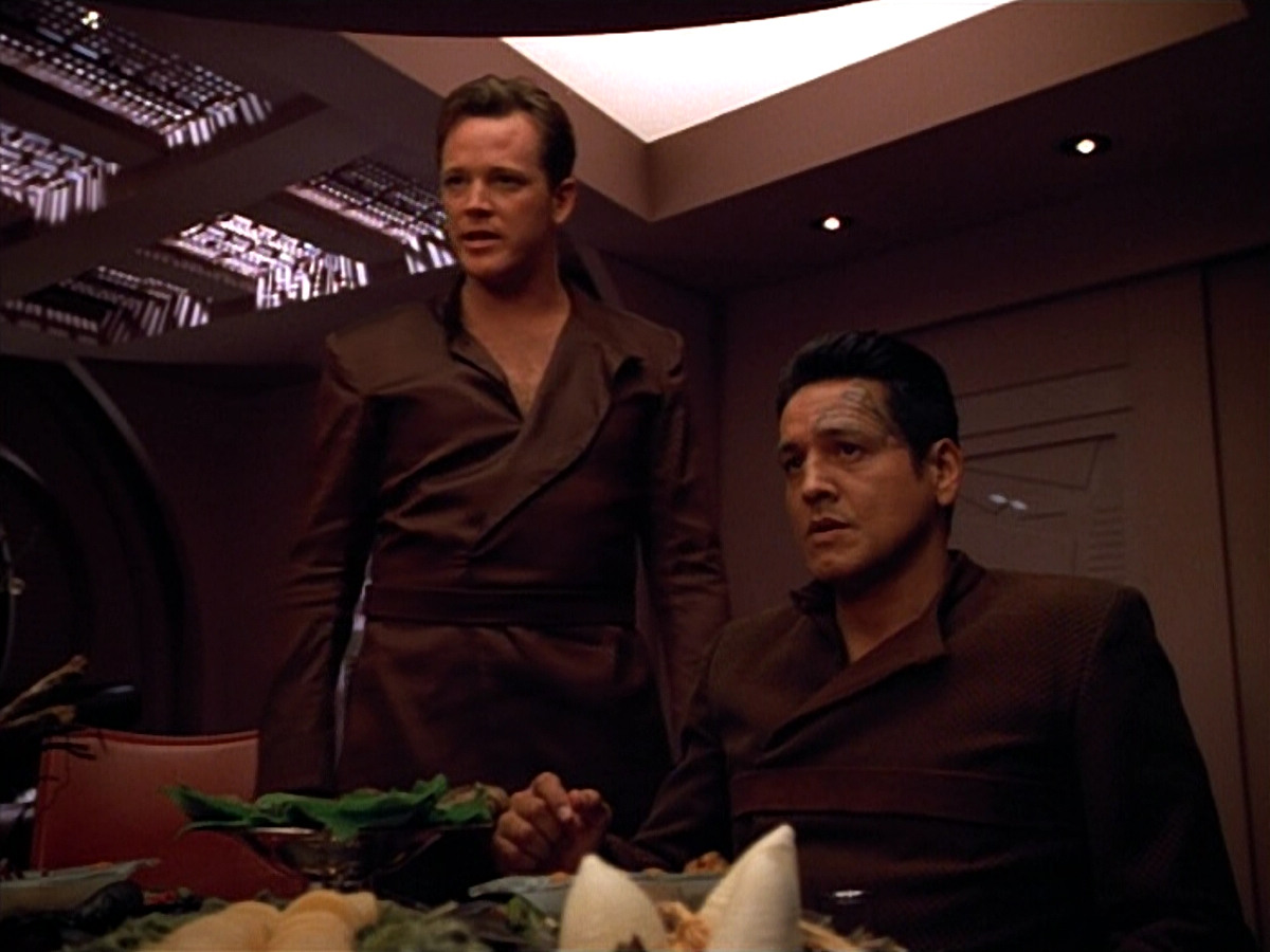 extant_StarTrek_VOY_4x09-YearOfHellPart2_00808.jpg