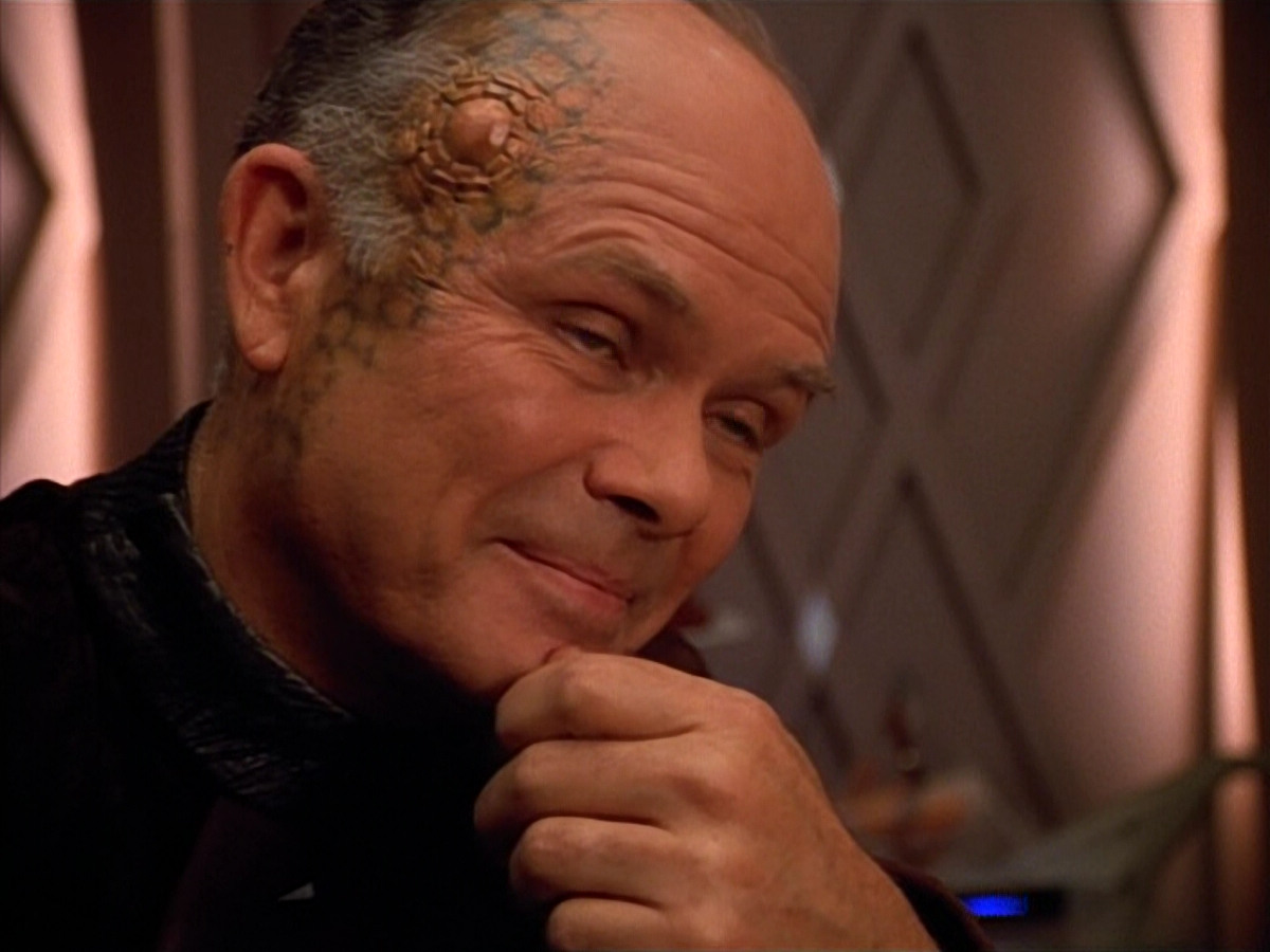 extant_StarTrek_VOY_4x09-YearOfHellPart2_00886.jpg