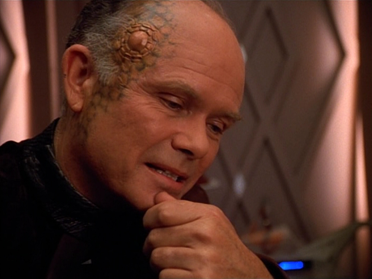 extant_StarTrek_VOY_4x09-YearOfHellPart2_00888.jpg