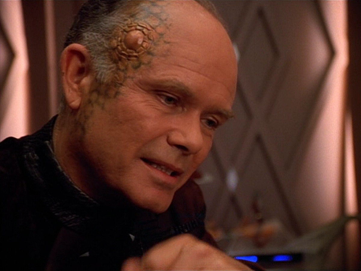 extant_StarTrek_VOY_4x09-YearOfHellPart2_00889.jpg
