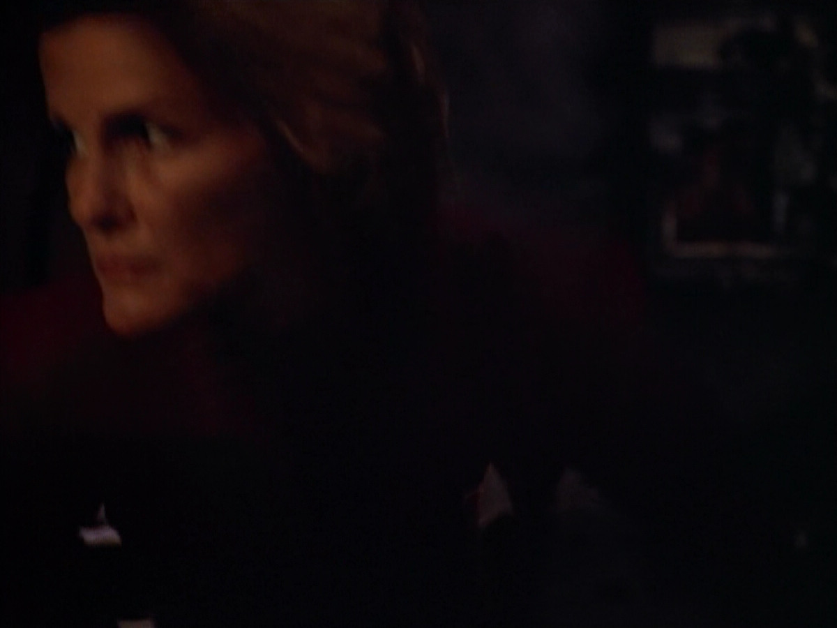 extant_StarTrek_VOY_4x09-YearOfHellPart2_00969.jpg