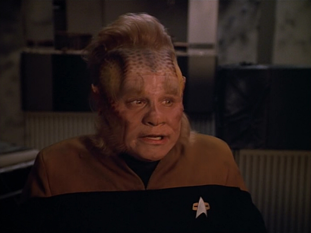 extant_StarTrek_VOY_4x09-YearOfHellPart2_00984.jpg