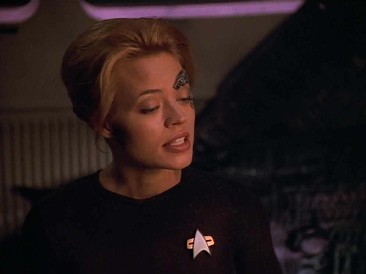 extant_StarTrek_VOY_4x09-YearOfHellPart2_00991.jpg