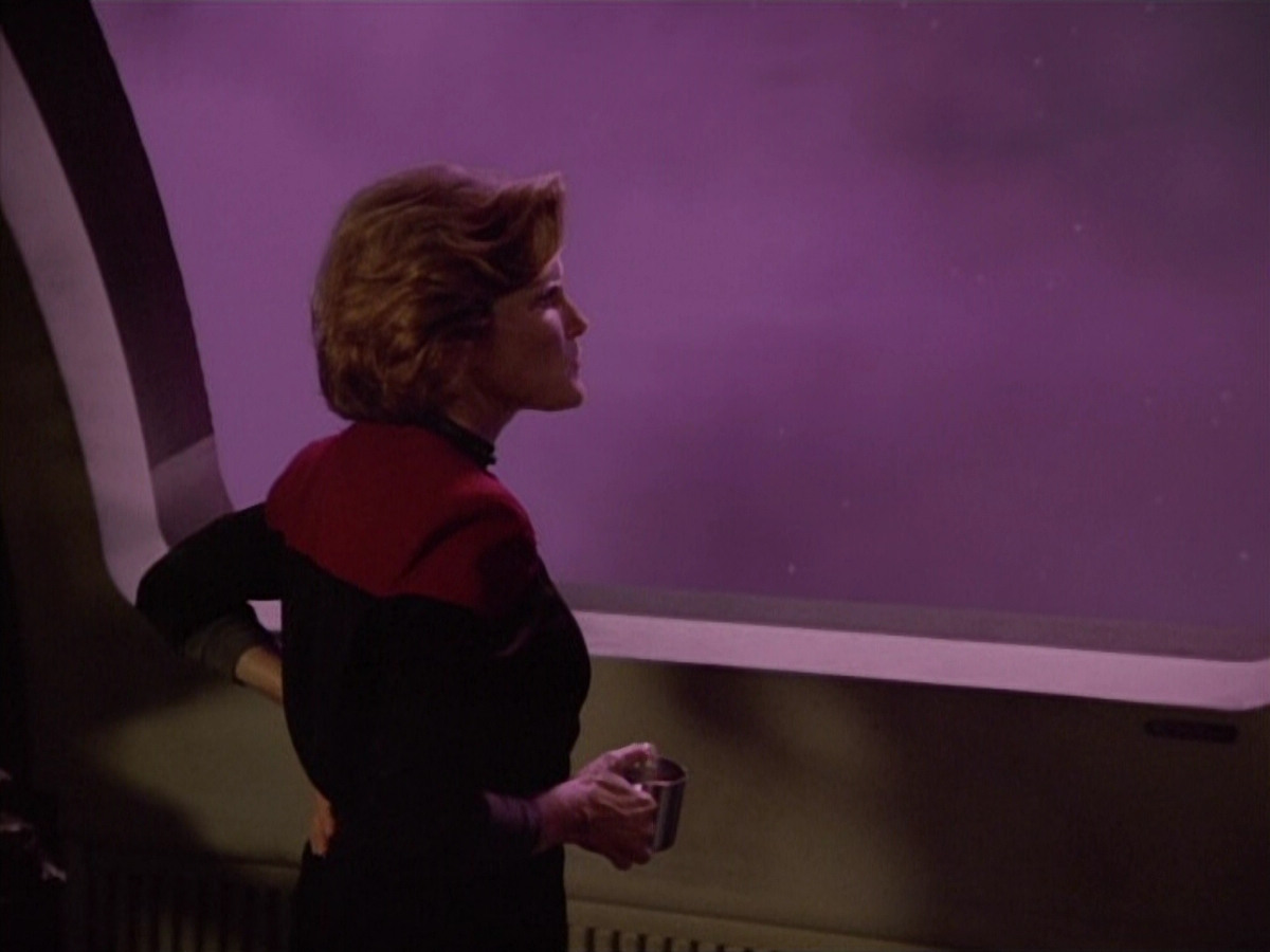 extant_StarTrek_VOY_4x09-YearOfHellPart2_00997.jpg