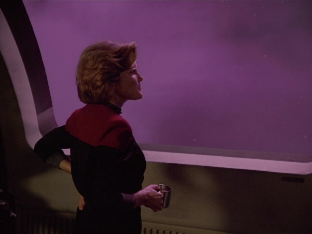 extant_StarTrek_VOY_4x09-YearOfHellPart2_00998.jpg
