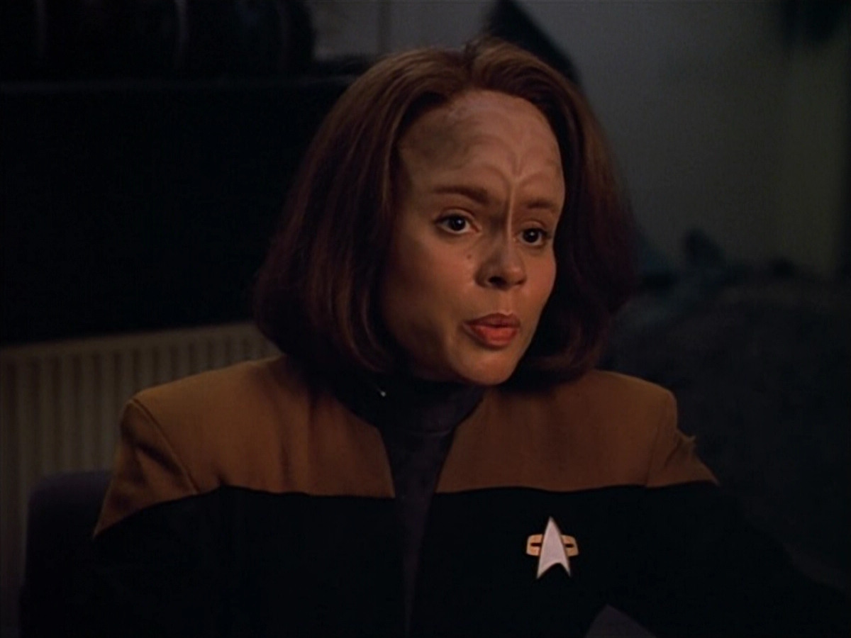 extant_StarTrek_VOY_4x09-YearOfHellPart2_01024.jpg