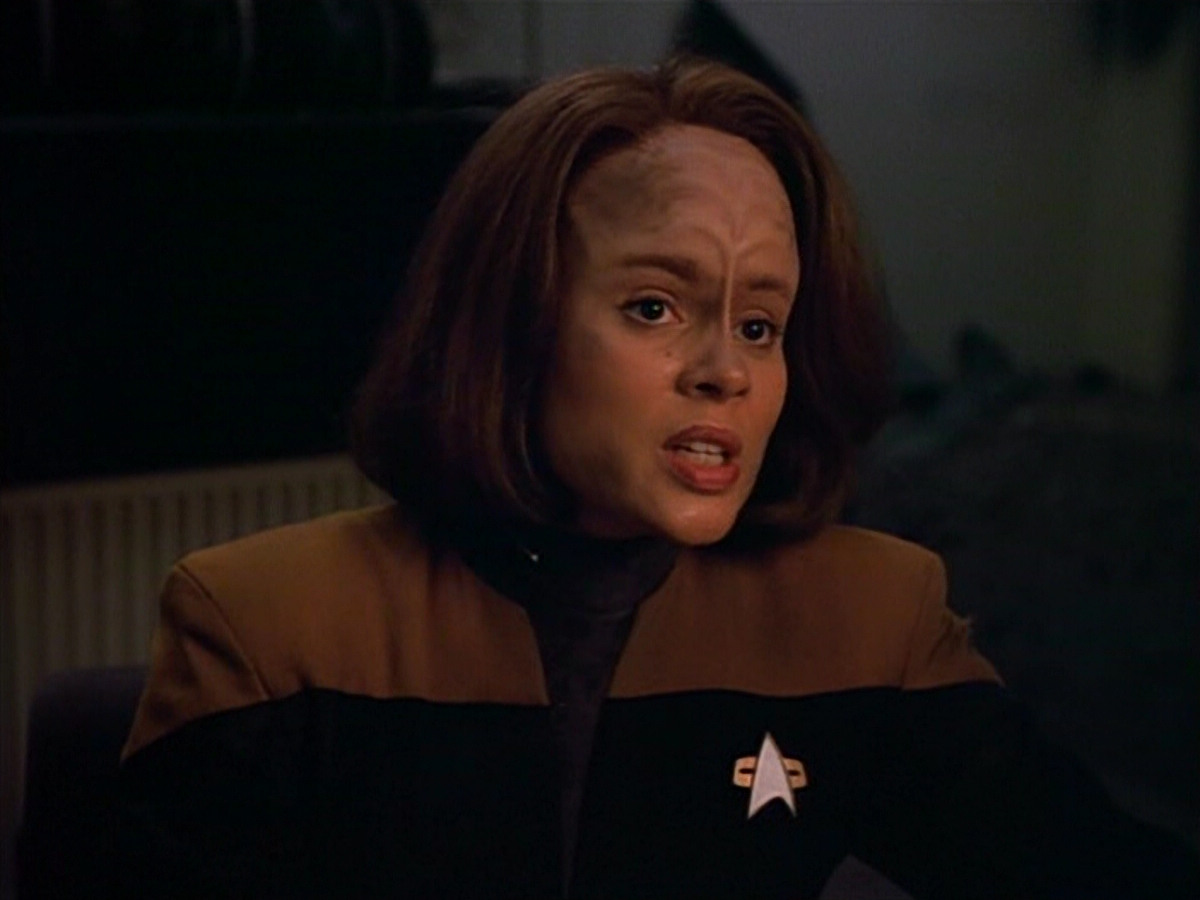 extant_StarTrek_VOY_4x09-YearOfHellPart2_01025.jpg