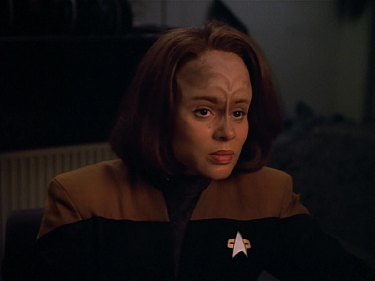 extant_StarTrek_VOY_4x09-YearOfHellPart2_01030.jpg