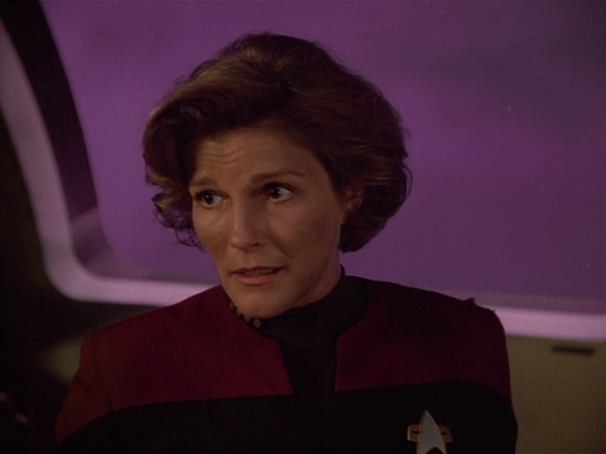 extant_StarTrek_VOY_4x09-YearOfHellPart2_01033.jpg