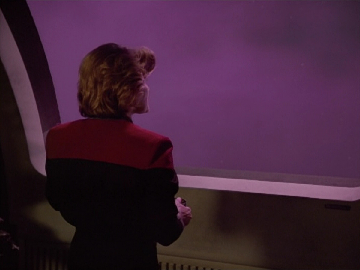 extant_StarTrek_VOY_4x09-YearOfHellPart2_01042.jpg
