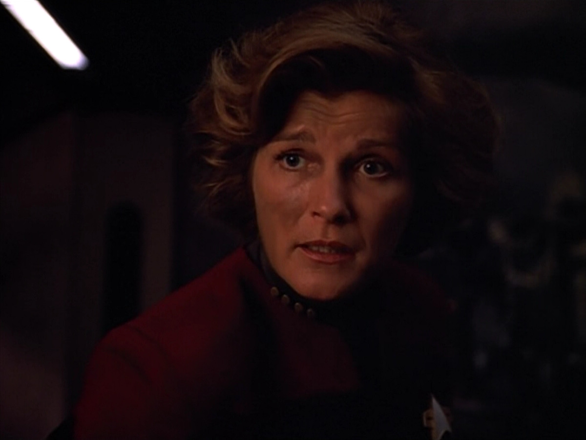 extant_StarTrek_VOY_4x09-YearOfHellPart2_01070.jpg