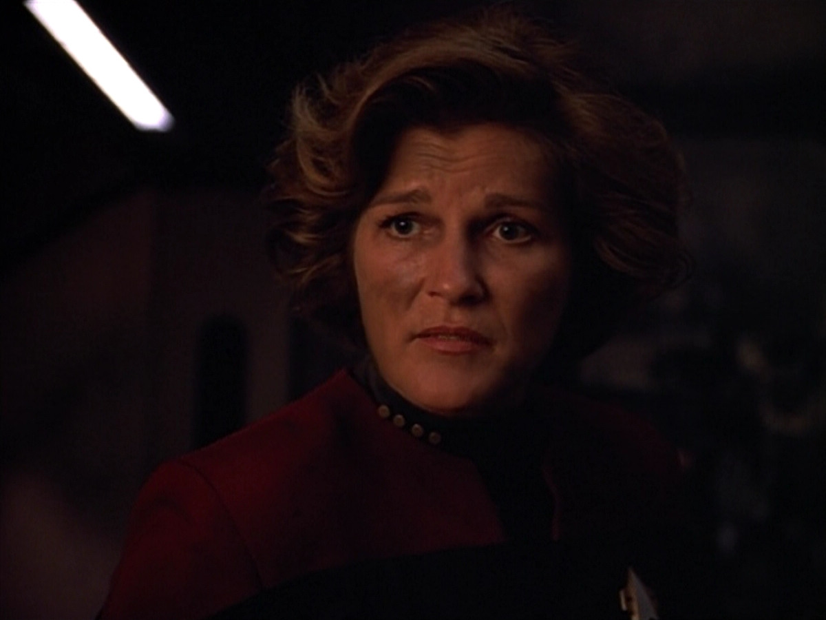 extant_StarTrek_VOY_4x09-YearOfHellPart2_01081.jpg