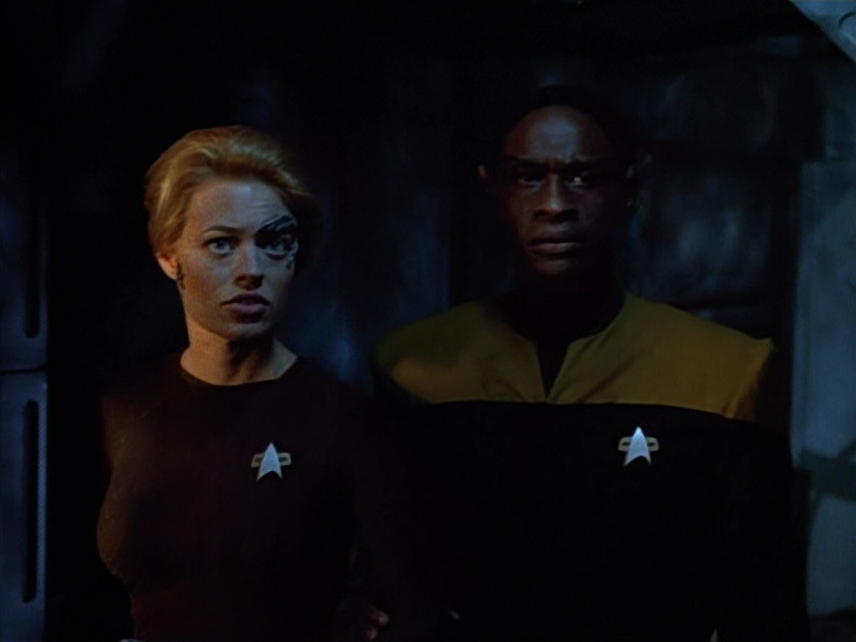 extant_StarTrek_VOY_4x09-YearOfHellPart2_01101.jpg
