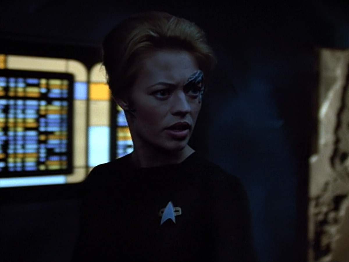 extant_StarTrek_VOY_4x09-YearOfHellPart2_01107.jpg