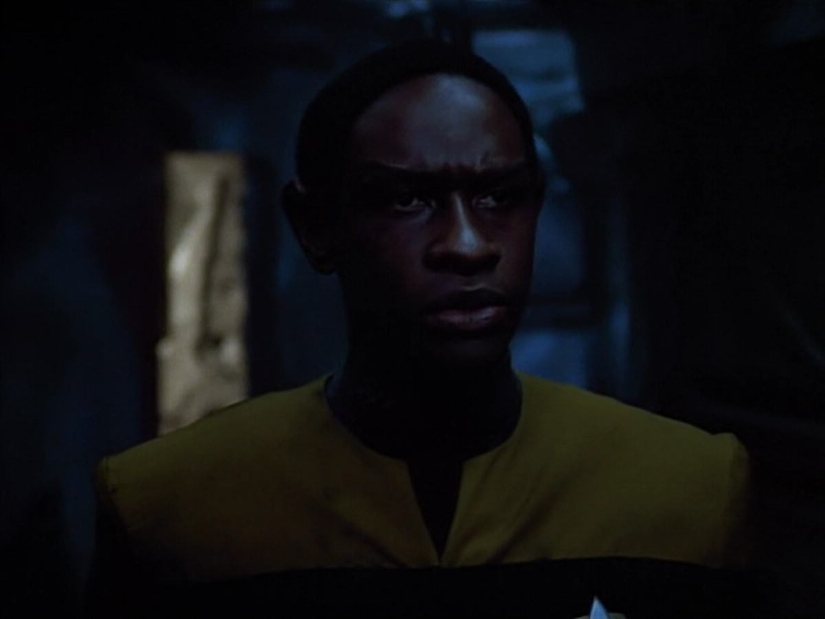extant_StarTrek_VOY_4x09-YearOfHellPart2_01113.jpg