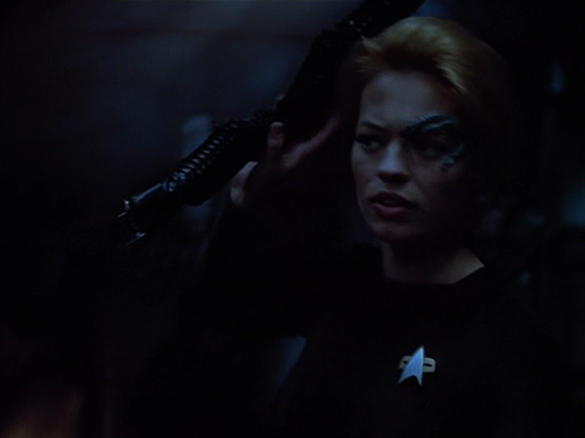 extant_StarTrek_VOY_4x09-YearOfHellPart2_01123.jpg