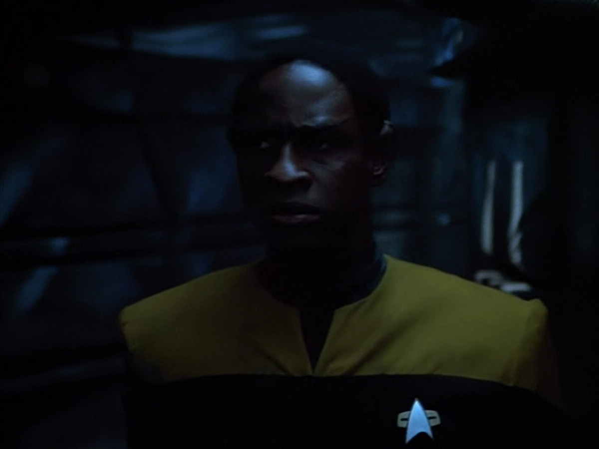 extant_StarTrek_VOY_4x09-YearOfHellPart2_01131.jpg
