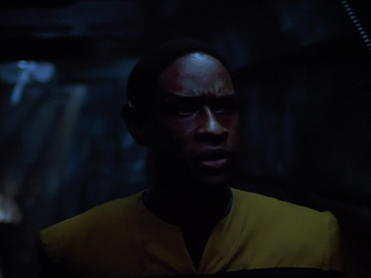 extant_StarTrek_VOY_4x09-YearOfHellPart2_01136.jpg