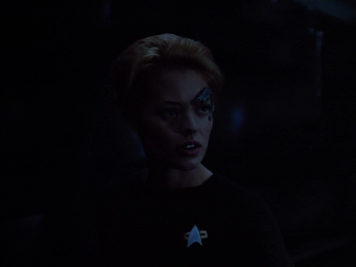 extant_StarTrek_VOY_4x09-YearOfHellPart2_01144.jpg