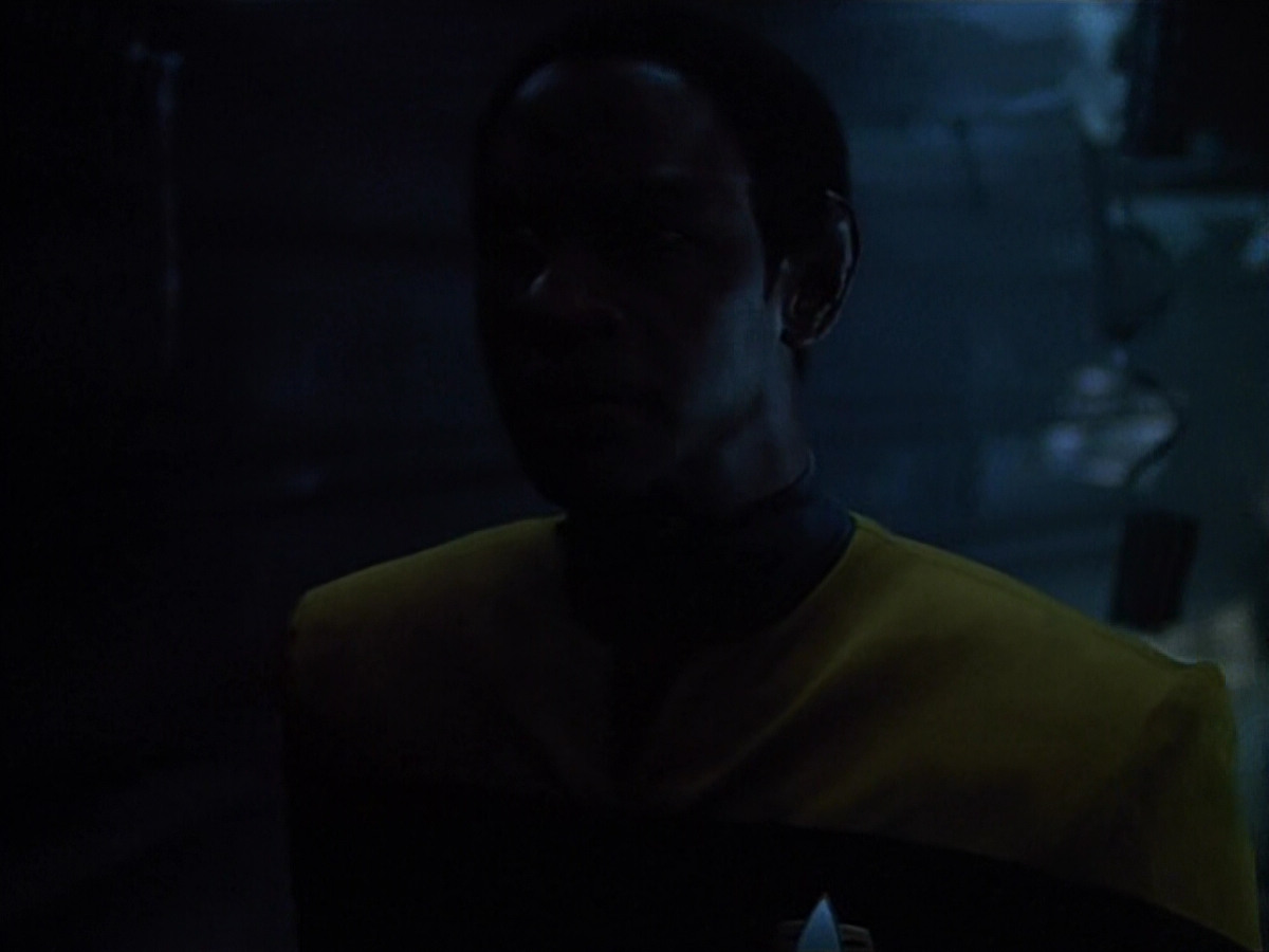 extant_StarTrek_VOY_4x09-YearOfHellPart2_01146.jpg
