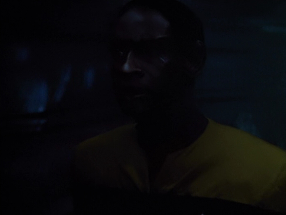 extant_StarTrek_VOY_4x09-YearOfHellPart2_01147.jpg