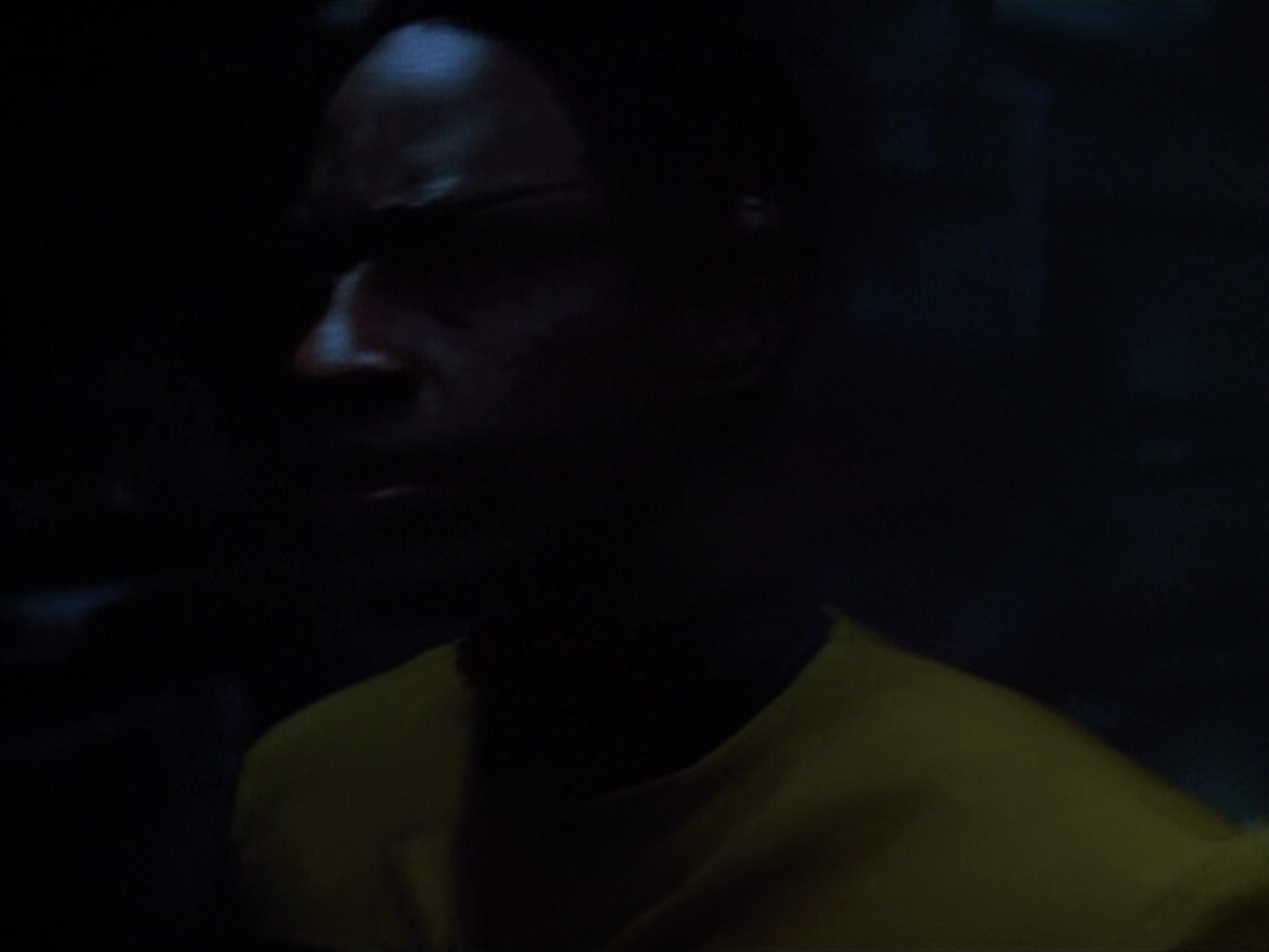 extant_StarTrek_VOY_4x09-YearOfHellPart2_01148.jpg