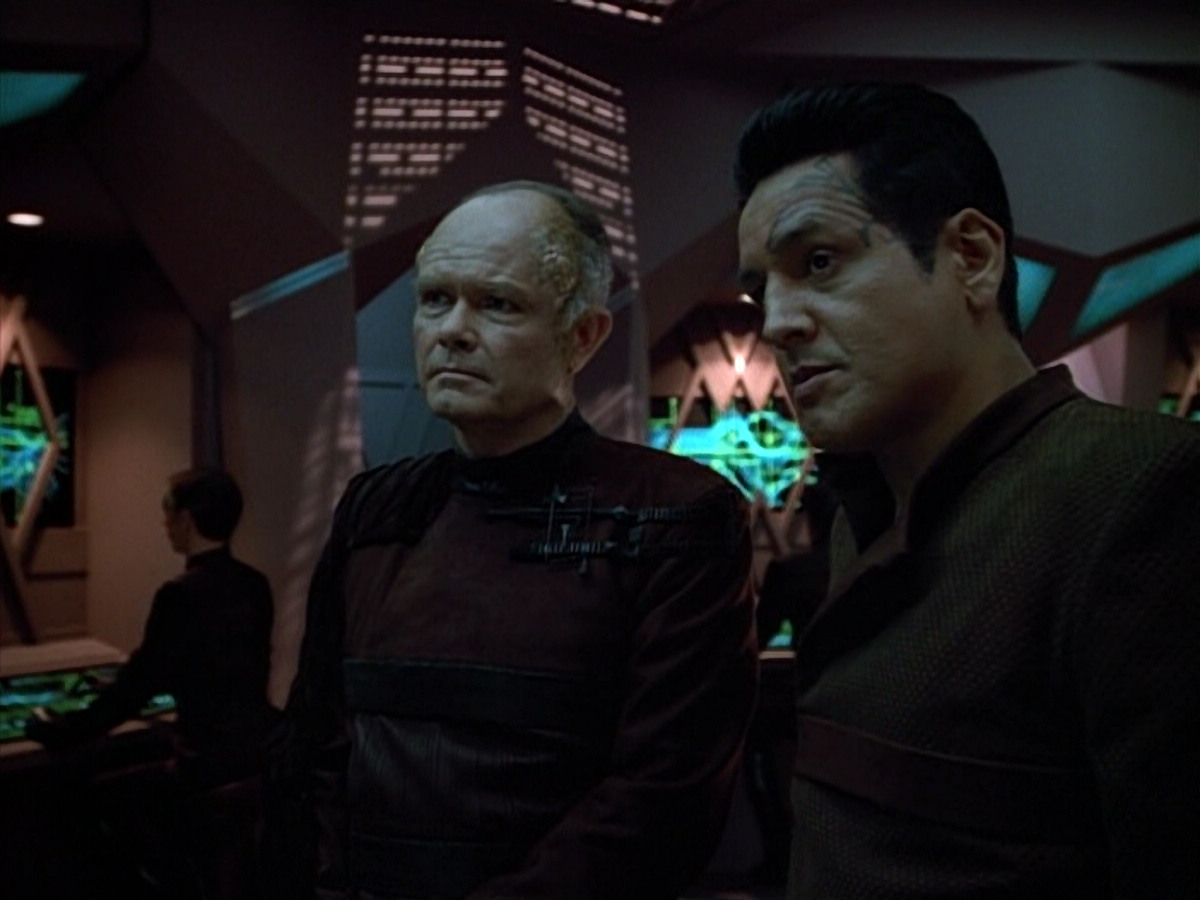 extant_StarTrek_VOY_4x09-YearOfHellPart2_01193.jpg