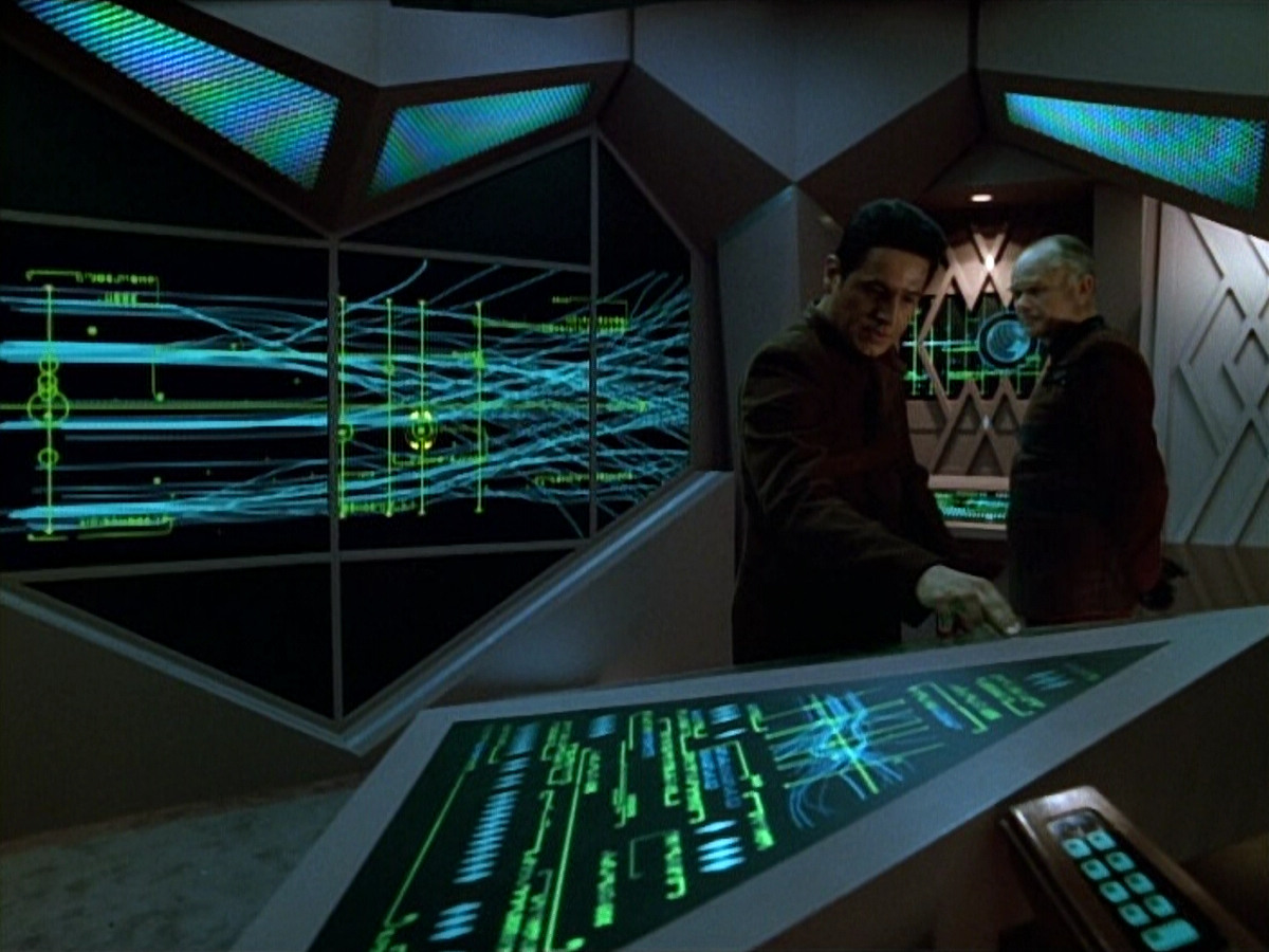 extant_StarTrek_VOY_4x09-YearOfHellPart2_01204.jpg
