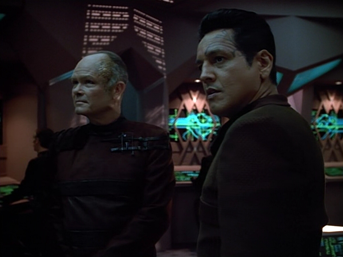extant_StarTrek_VOY_4x09-YearOfHellPart2_01217.jpg