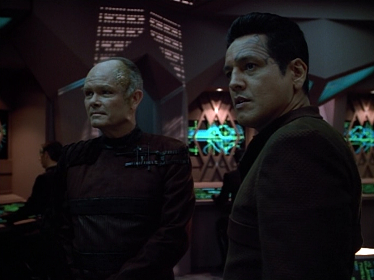 extant_StarTrek_VOY_4x09-YearOfHellPart2_01218.jpg