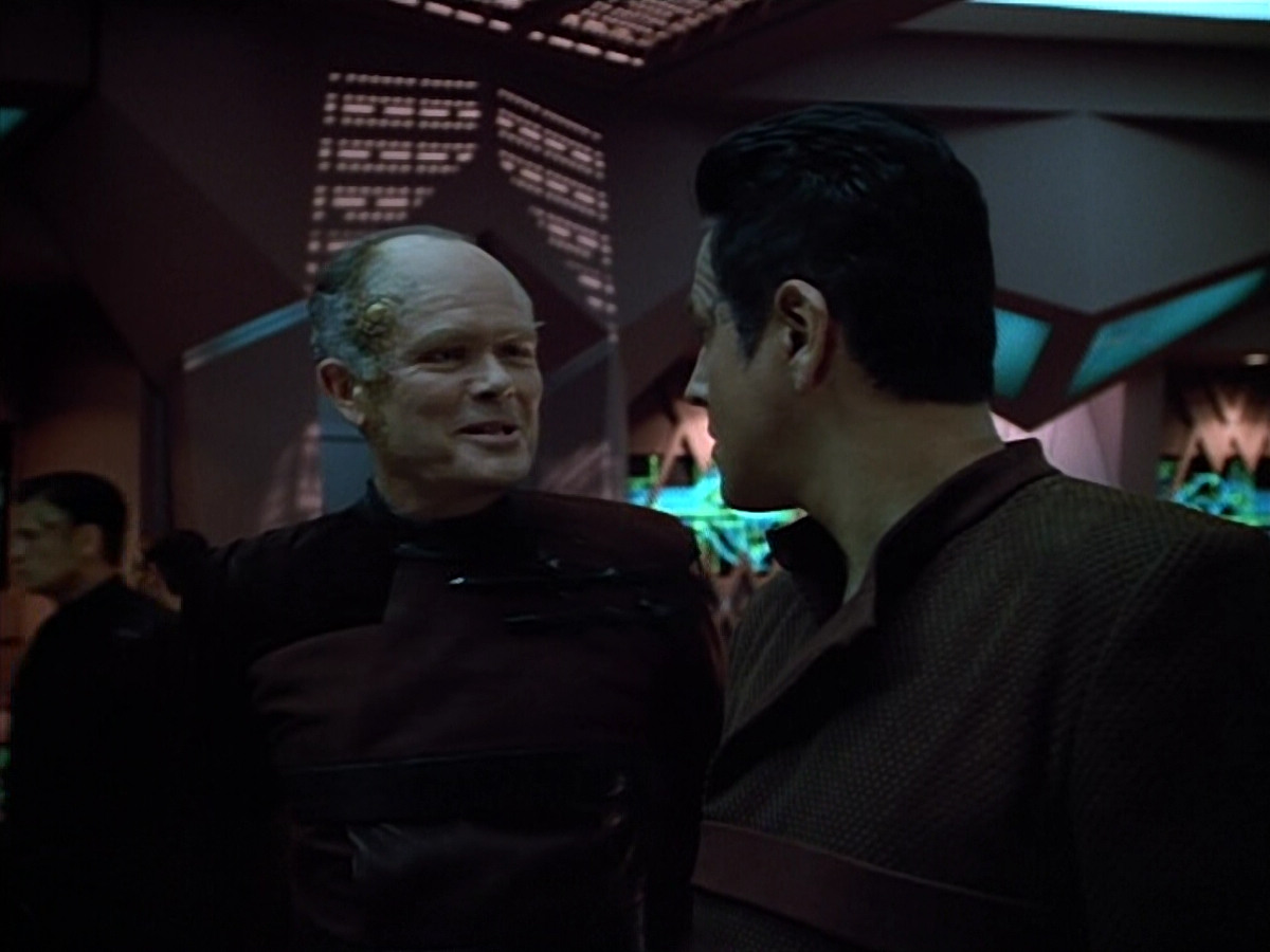 extant_StarTrek_VOY_4x09-YearOfHellPart2_01237.jpg