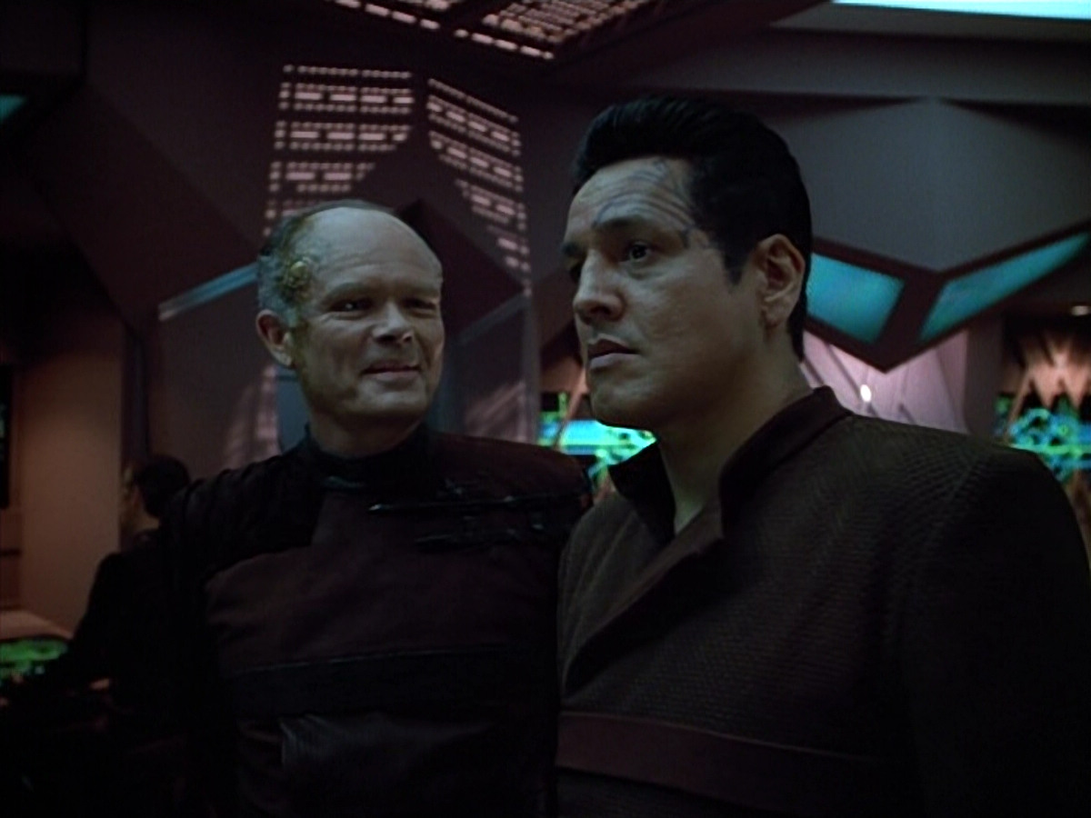 extant_StarTrek_VOY_4x09-YearOfHellPart2_01239.jpg