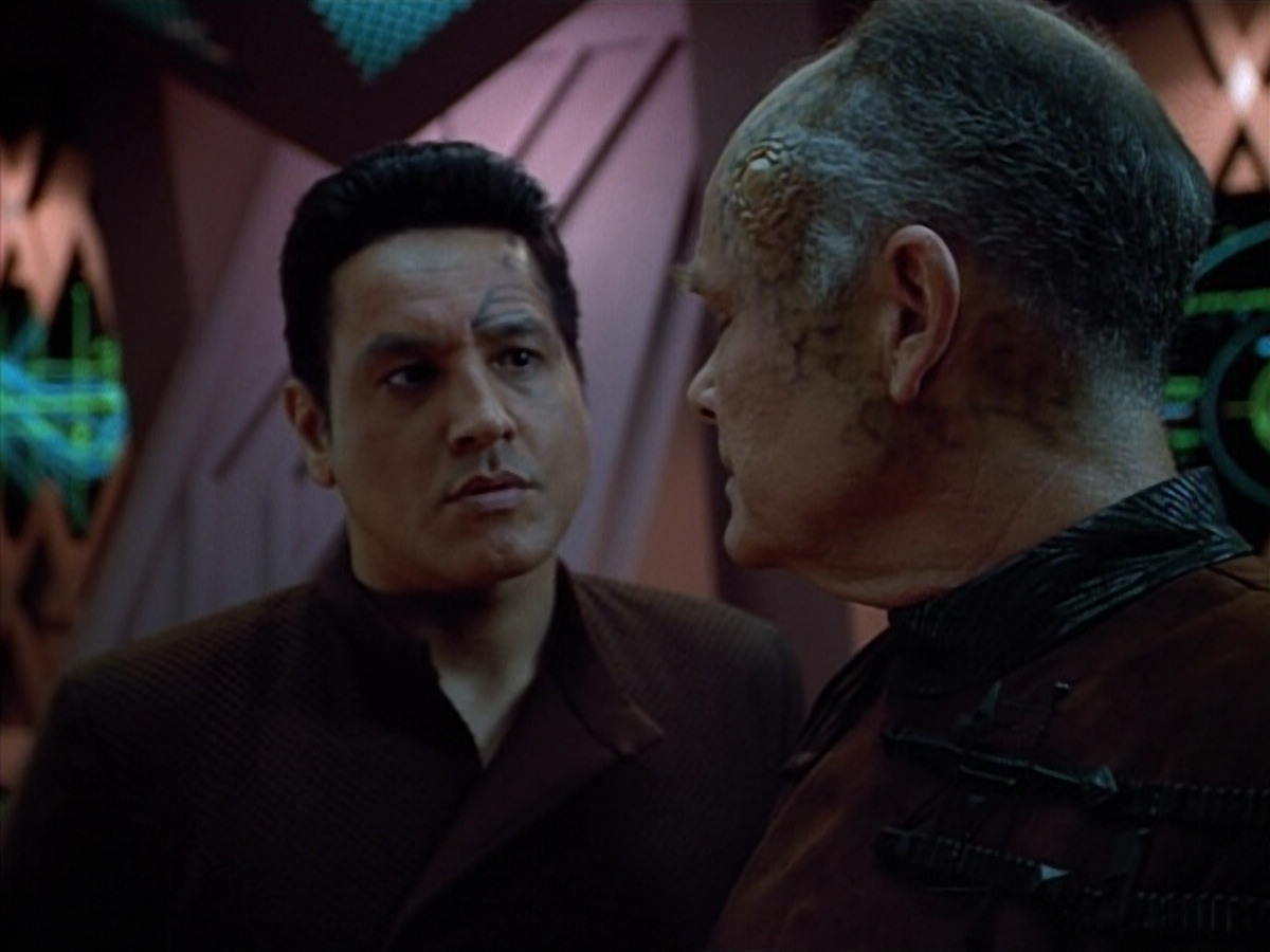 extant_StarTrek_VOY_4x09-YearOfHellPart2_01320.jpg