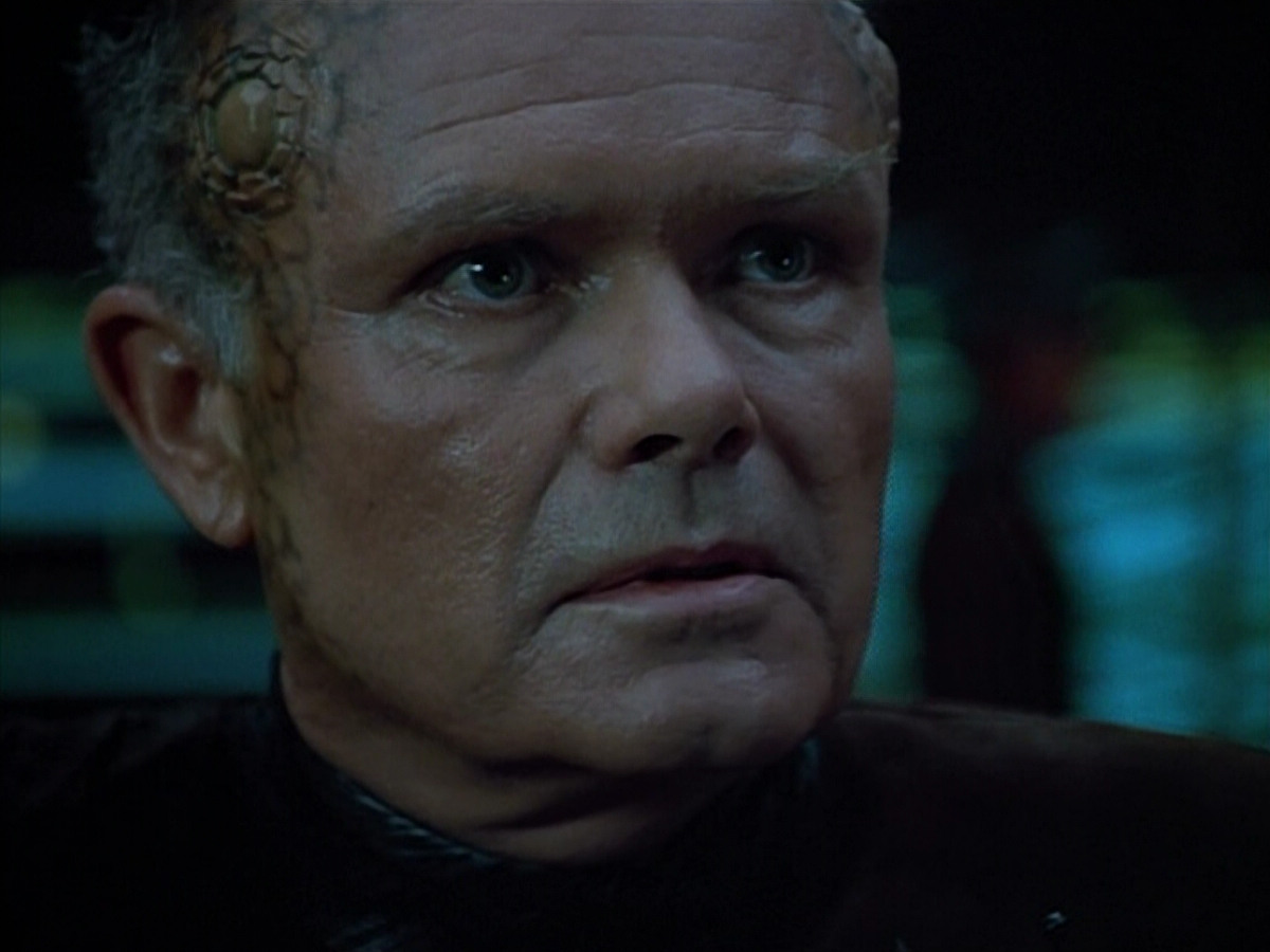 extant_StarTrek_VOY_4x09-YearOfHellPart2_01385.jpg