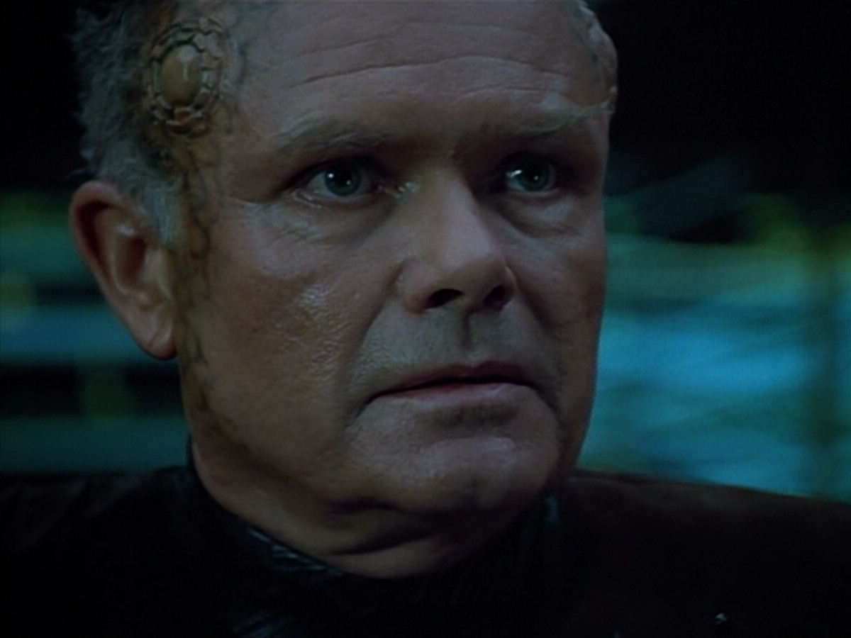 extant_StarTrek_VOY_4x09-YearOfHellPart2_01389.jpg