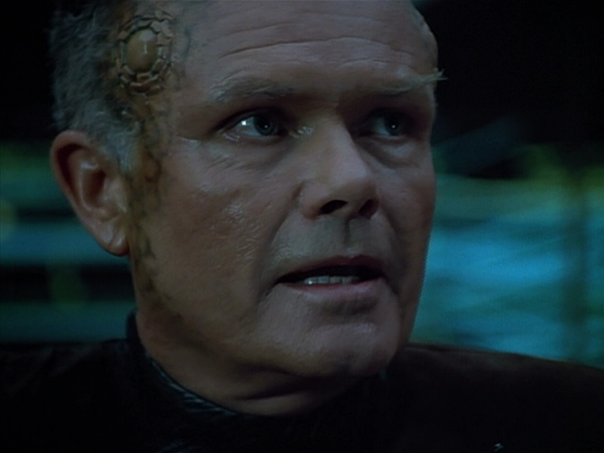 extant_StarTrek_VOY_4x09-YearOfHellPart2_01394.jpg