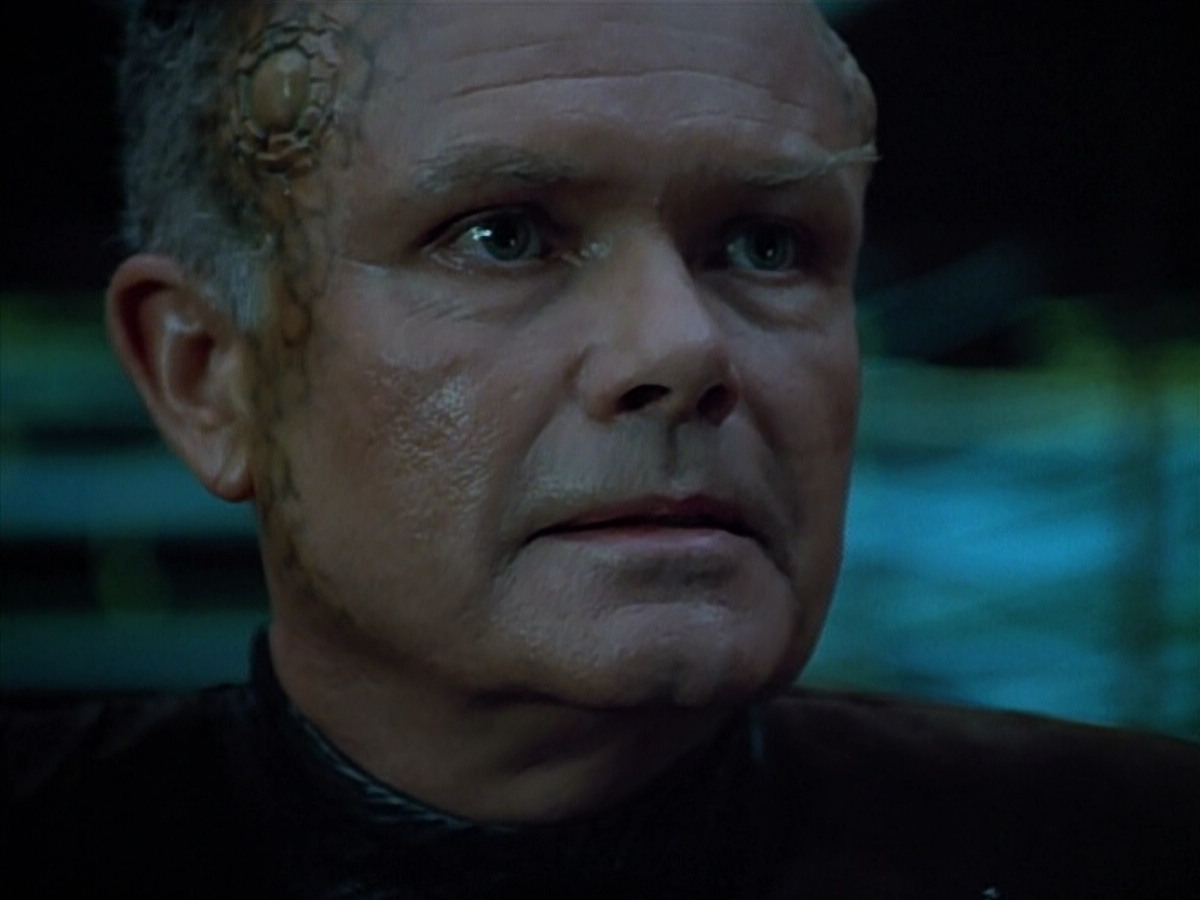 extant_StarTrek_VOY_4x09-YearOfHellPart2_01395.jpg