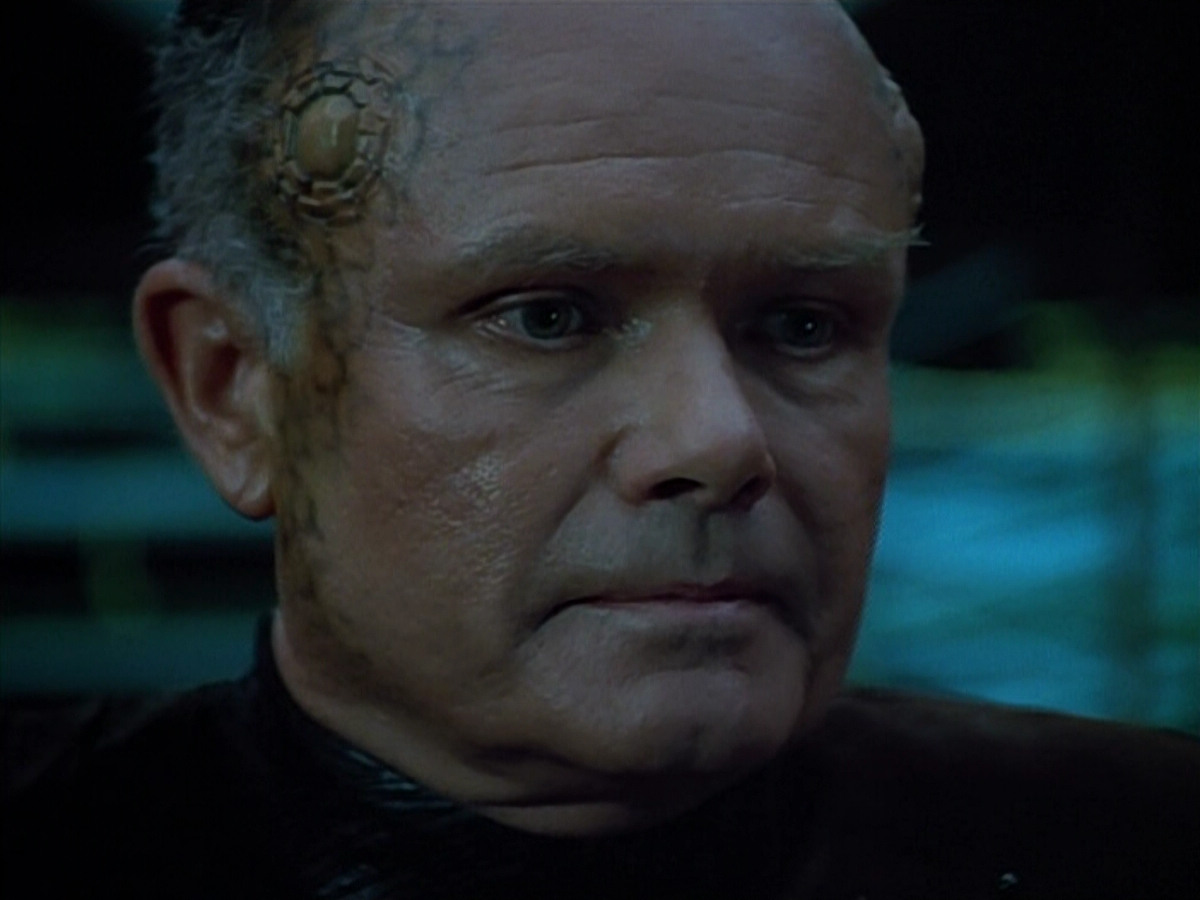 extant_StarTrek_VOY_4x09-YearOfHellPart2_01397.jpg