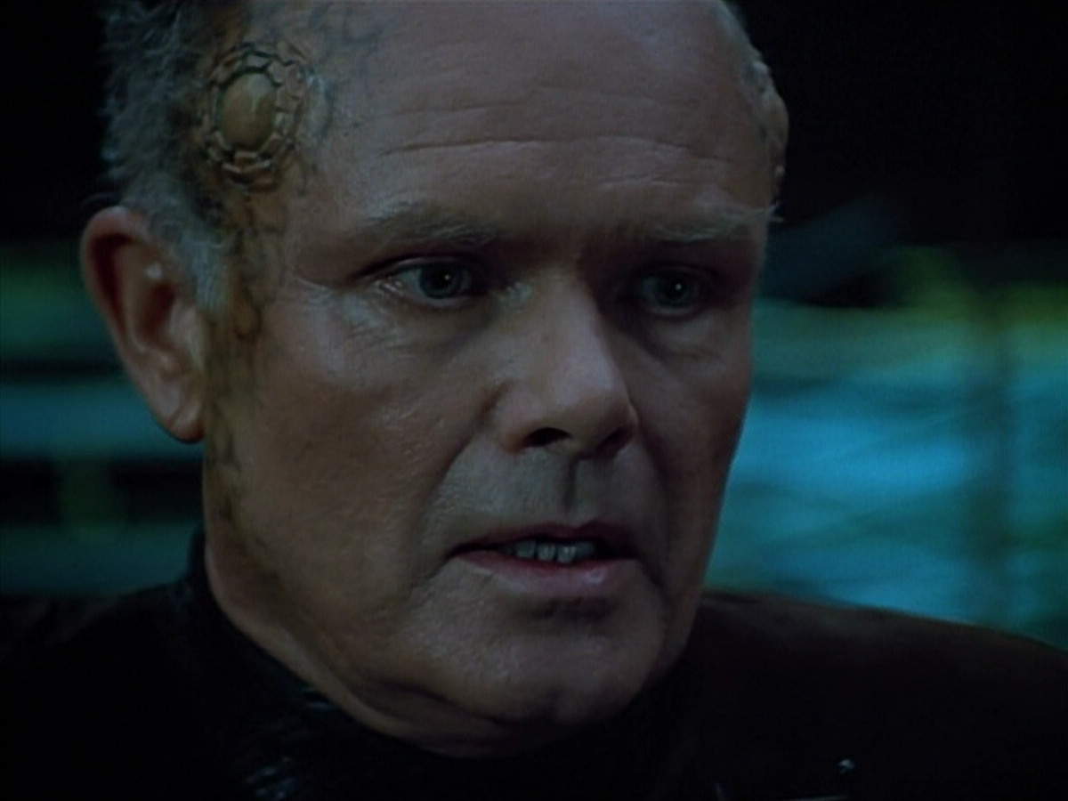 extant_StarTrek_VOY_4x09-YearOfHellPart2_01412.jpg