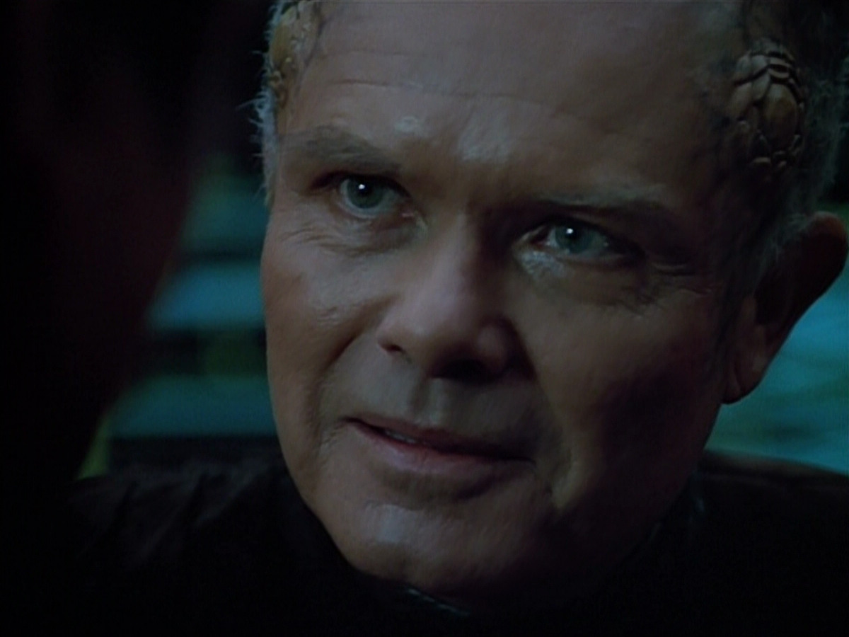 extant_StarTrek_VOY_4x09-YearOfHellPart2_01435.jpg