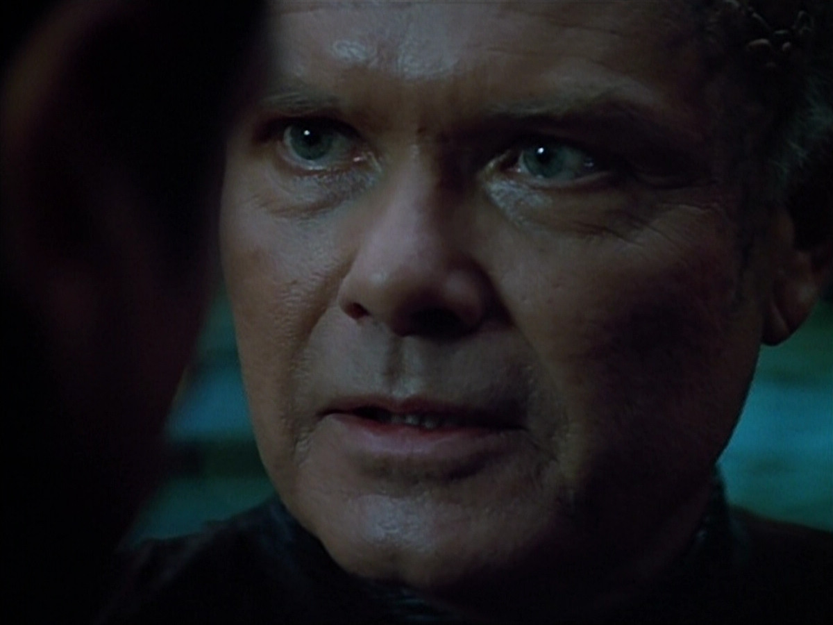 extant_StarTrek_VOY_4x09-YearOfHellPart2_01453.jpg