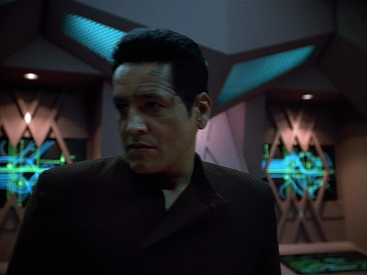 extant_StarTrek_VOY_4x09-YearOfHellPart2_01473.jpg