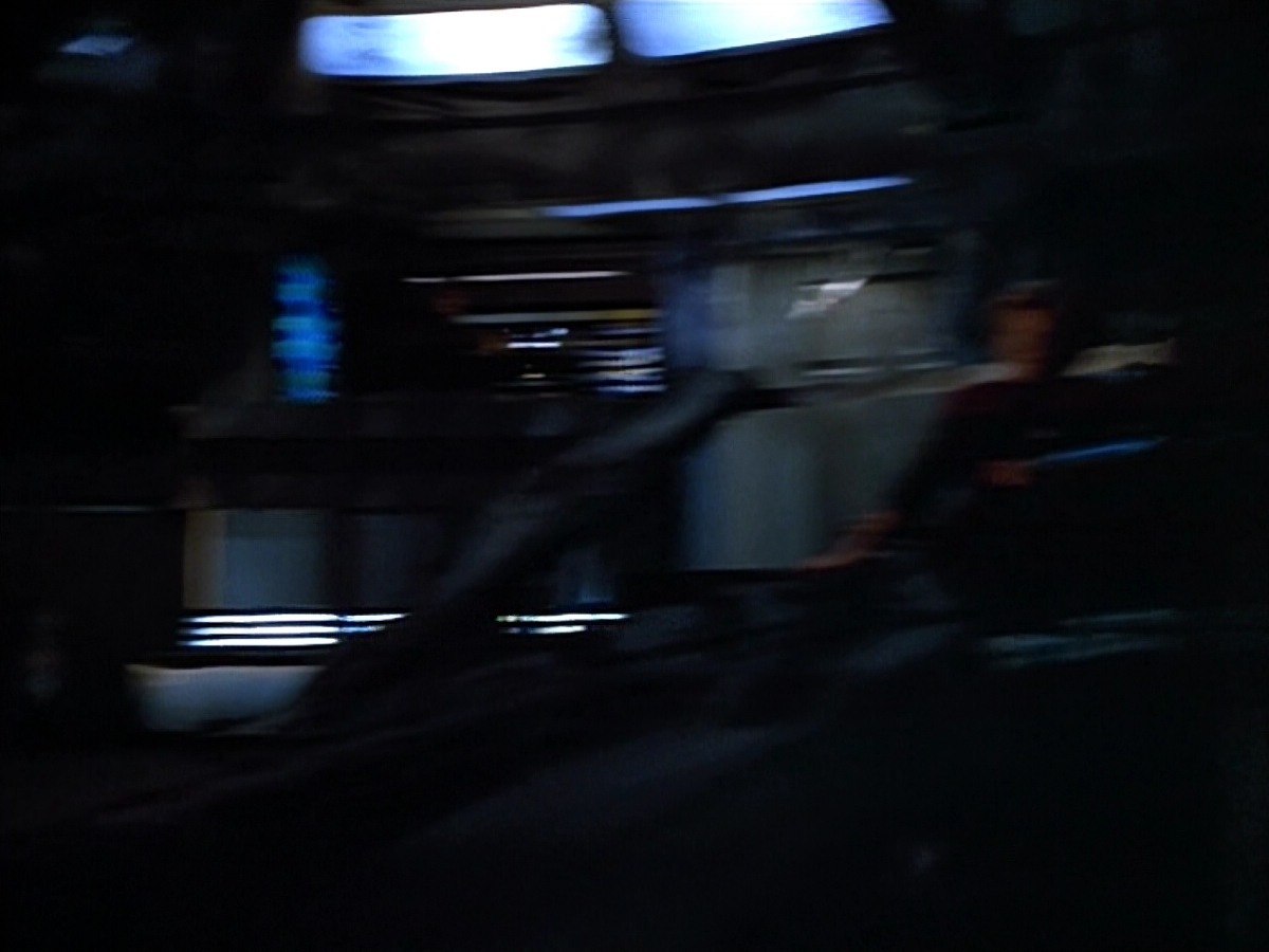 extant_StarTrek_VOY_4x09-YearOfHellPart2_01492.jpg