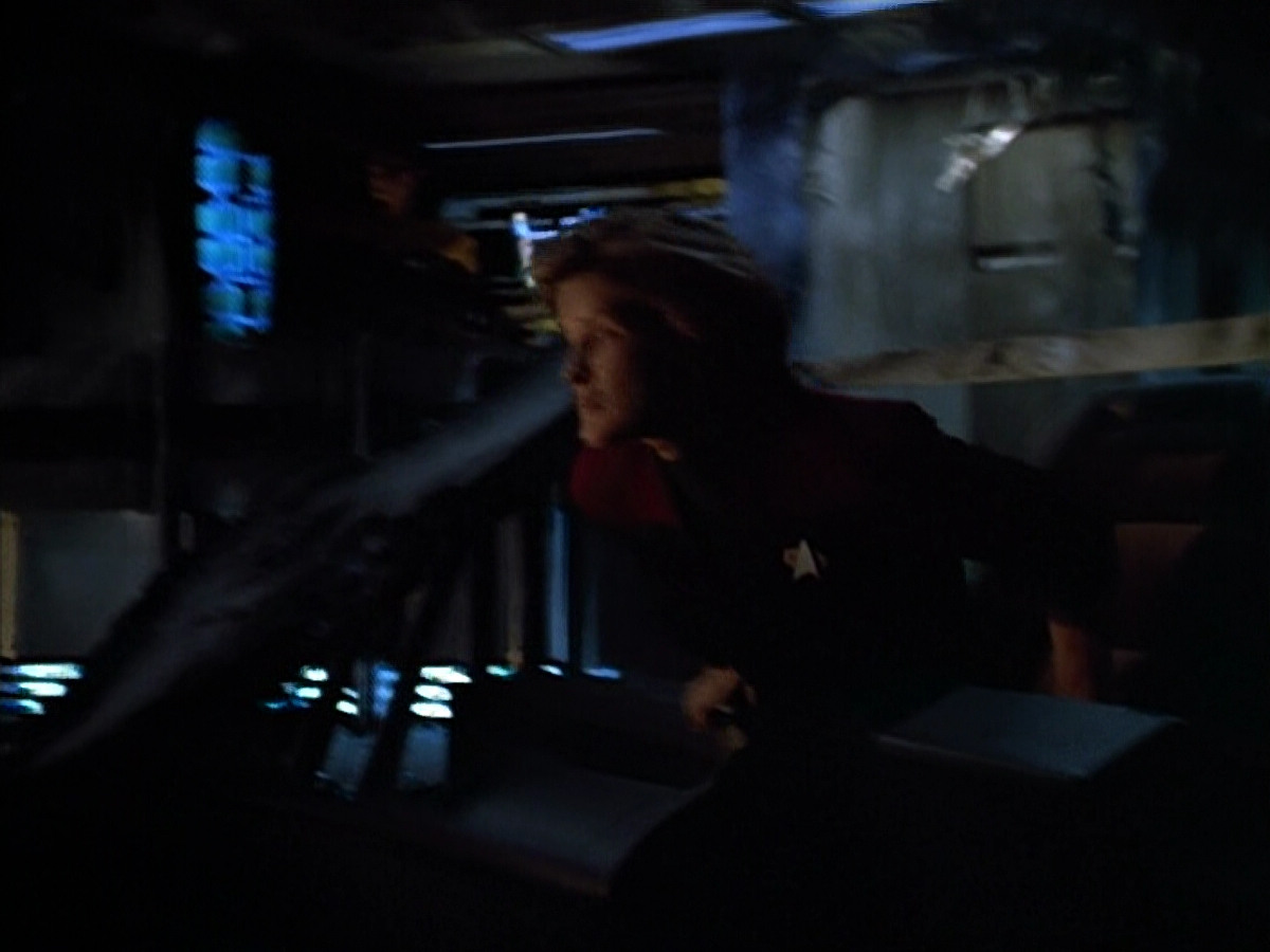 extant_StarTrek_VOY_4x09-YearOfHellPart2_01505.jpg
