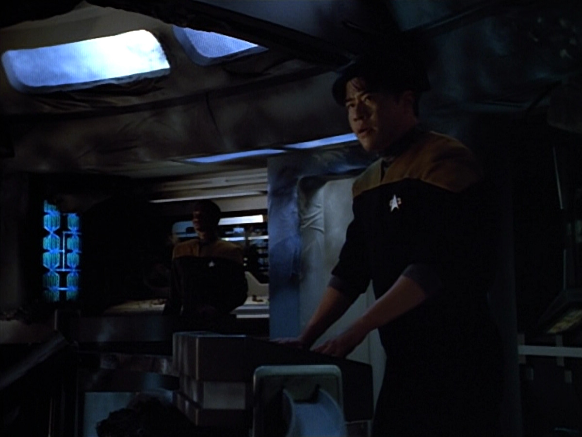 extant_StarTrek_VOY_4x09-YearOfHellPart2_01520.jpg